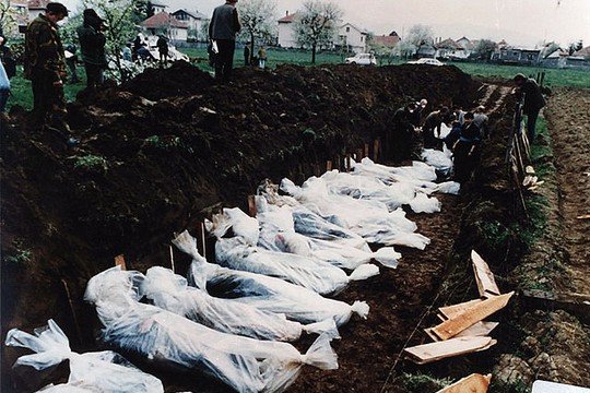 massgravebosnia 1 - Supreme Court rules against exposing Israel's role in Bosnian genocide