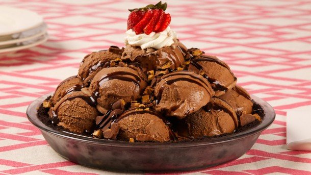 Chocolate_Caramel_Ice_Cream_Pie_thumb960-1.jpg