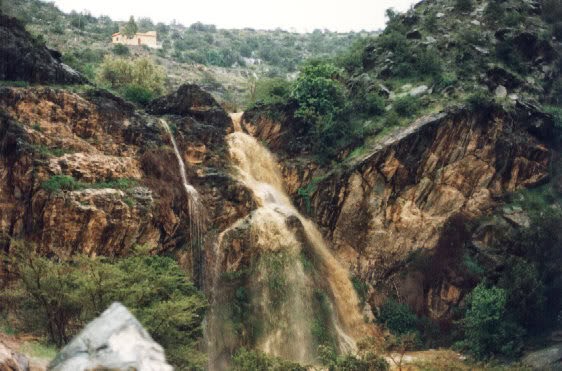 waterfalldahna_1-1.jpg