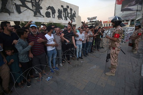 Basra1 1 - LIVE: Iraqi protesters target government offices as unrest rages