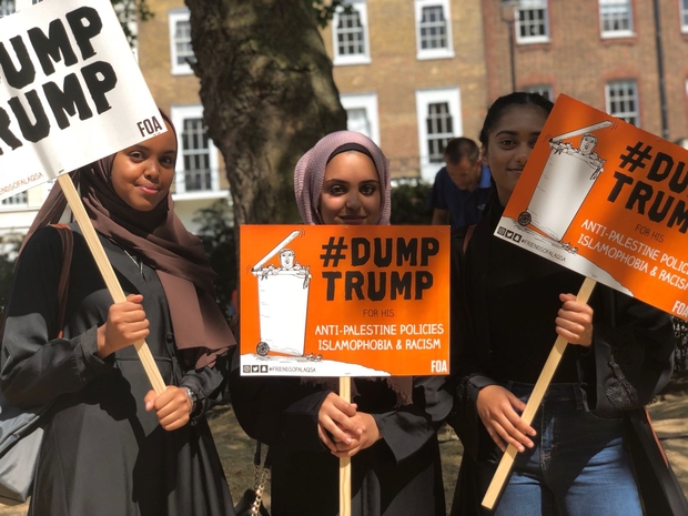 Trump20london20MEE 1 - Public prayers and orange jumpsuits: How London's Muslims stood up to Trump