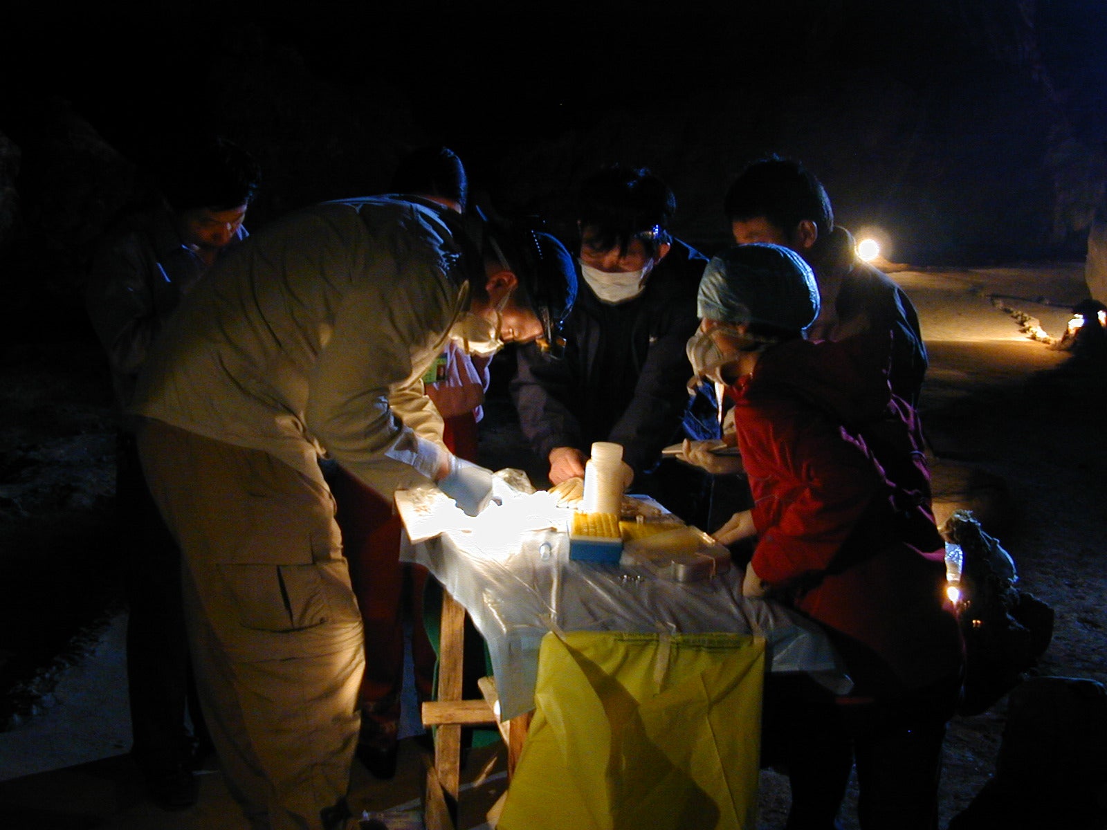 Collecting20samples20at20night_fron20Shi-1.jpg